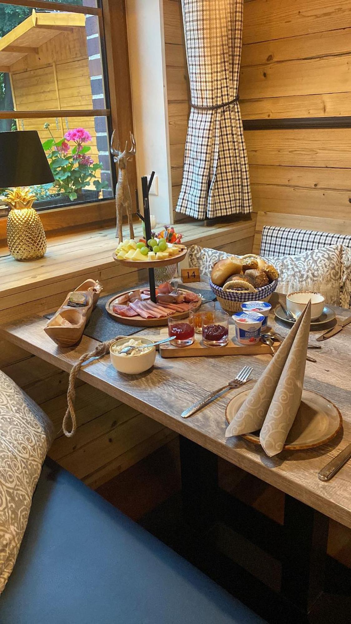 Gasthof Neuhaus Sassenburg ภายนอก รูปภาพ